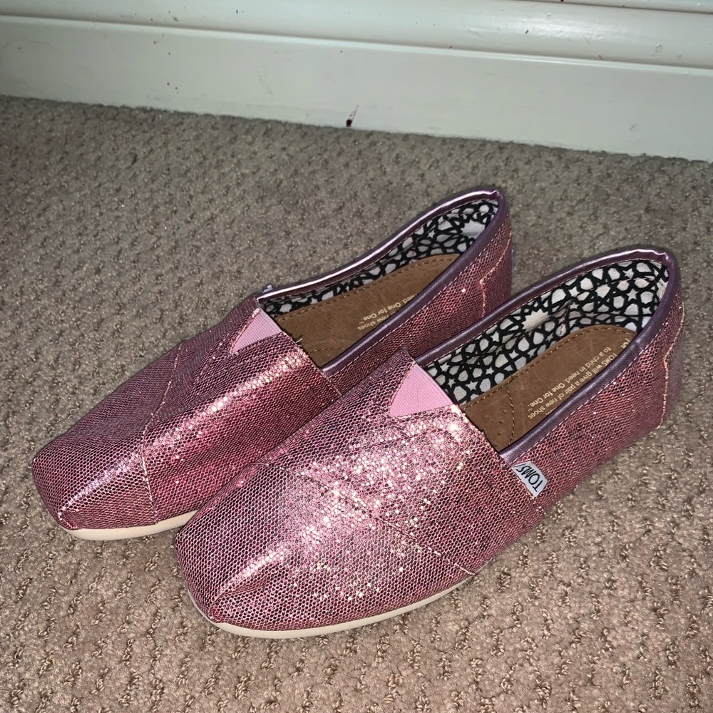 Toms